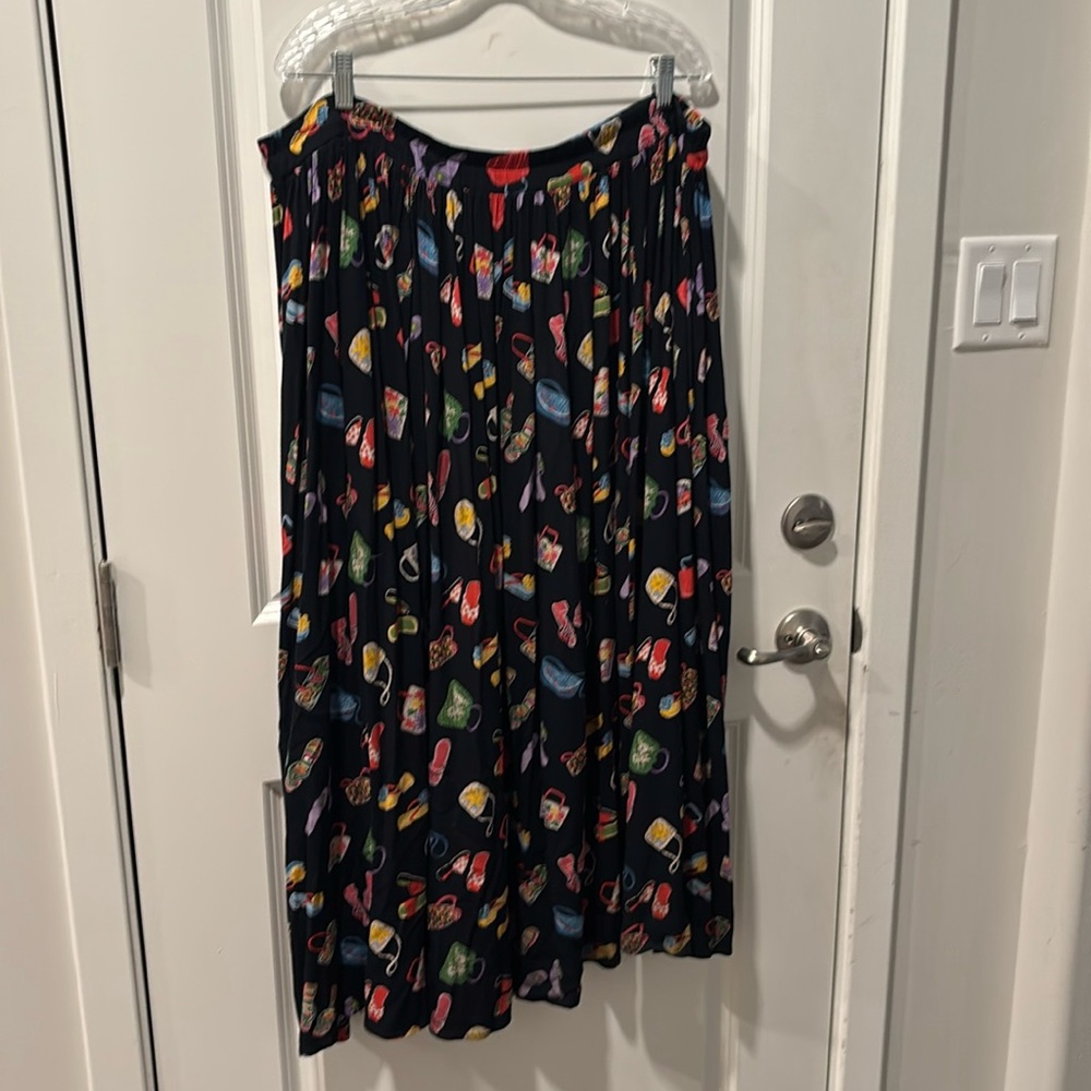 Whimsical print maxi skirt with elastic waistband